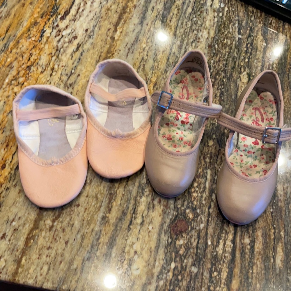 Girl’s dance shoes
